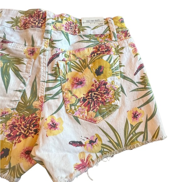 Banjara Mid Rise Tropical Floral Raw Hem Shorts - Picture 6 of 11